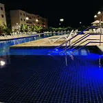 Palm Acqua Resort