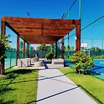 Palm Acqua Resort